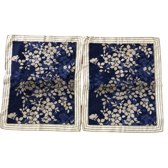 Michael Kors St. Tropes Two shams 26x20 blue - Picture 2 of 11